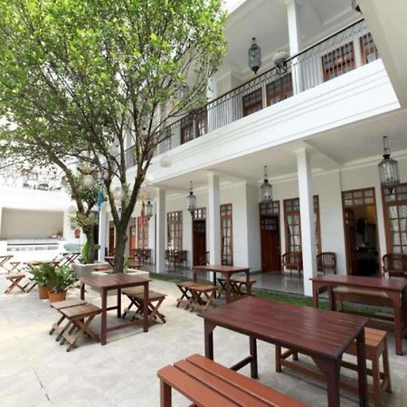 De' Halimun Guest House Bandung Eksteriør billede
