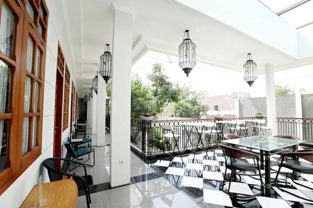 De' Halimun Guest House Bandung Eksteriør billede
