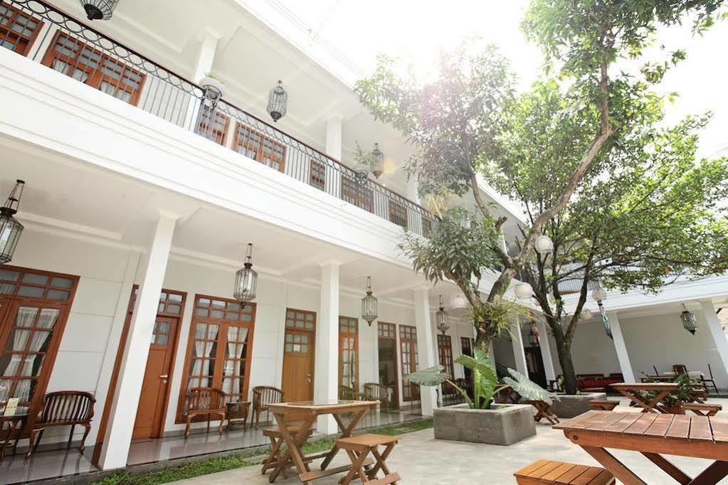 De' Halimun Guest House Bandung Eksteriør billede